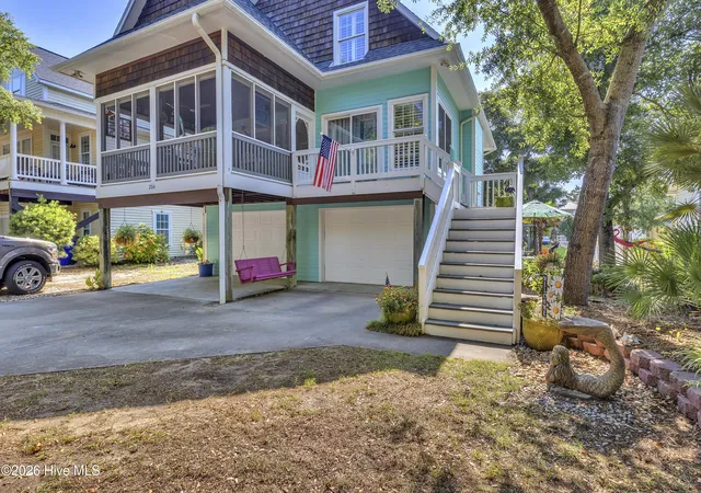 Photo 3 of Single family home for sale at 204 NE 60th Street, Oak Island, NC 28465 | MLS# 100589568 | Listing updated on 2026-08-21