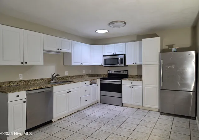 Photo 4 of Single family home for sale at 708 Barn St, Jacksonville, NC 28540 | MLS# 100598602 | Listing updated on 2026-10-03