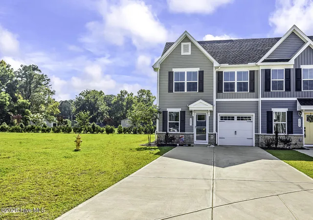 Townhouse for sale at 2061 Parow Ln NW, Calabash, NC 28467 | MLS# 100597307