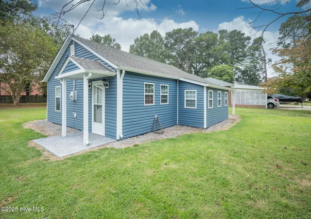 Photo 1 of Single family home for sale at 108 Whitehurst St, Elizabeth City, NC 27909 | MLS# 100597911 | Listing updated on 2026-08-29