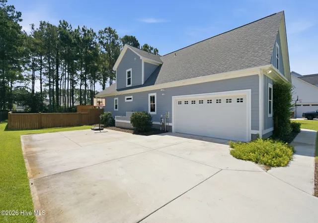 Photo 3 of Single family home for sale at 80 Stratford Pl, Hampstead, NC 28443 | MLS# 100592879 | Listing updated on 2026-09-14