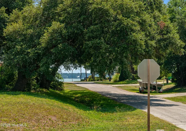 Photo 3 of Single family home for sale at 5010 Midyette Ave, Morehead City, NC 28557 | MLS# 100595665 | Listing updated on 2026-09-30