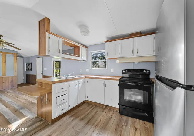 Photo 3 of Manufactured home for sale at 53 Elm Rd, Southport, NC 28461 | MLS# 100582122 | Listing updated on 2026-08-22