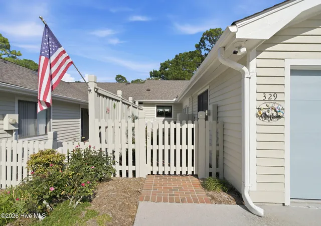 Photo 2 of Townhouse for sale at 329 N Cardinal Ext Dr, Wilmington, NC 28405 | MLS# 100597861 | Listing updated on 2026-09-14
