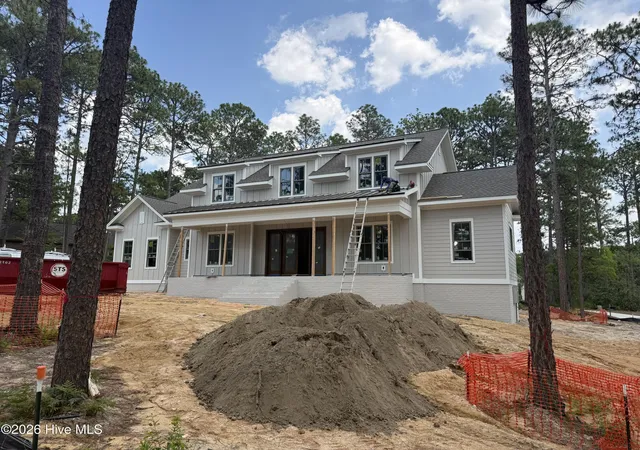 Photo 5 of Single family home for sale at 124 Saint Mellions Ct, Pinehurst, NC 28374 | MLS# 100543592 | Listing updated on 2026-08-18