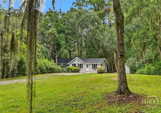 Photo 2 of Single family home for sale at 20 Vernonburg Rd, Savannah, GA 31419 | MLS# SA360779 | Listing updated on 2026-09-09