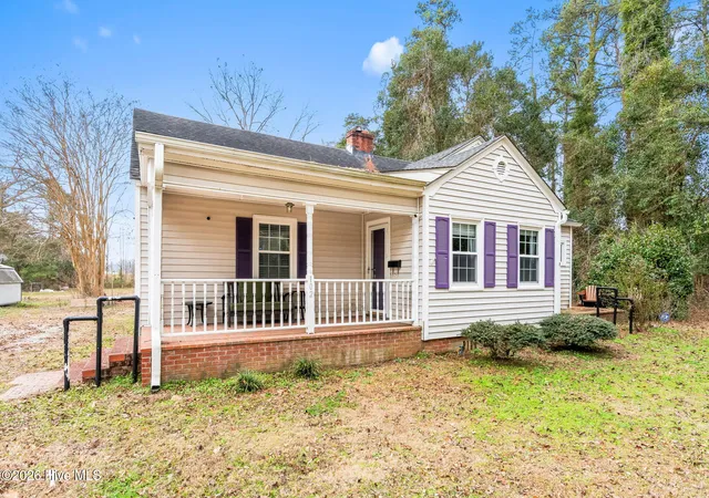 3rd image of 102 Sandwall Ave, Tabor City, NC 28463 | MLS# 100589620