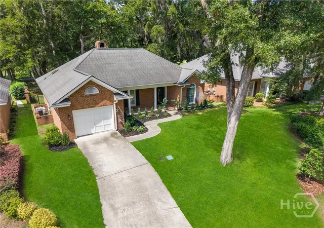 Photo 2 of Single family home for sale at 8 Laurel Oak Ct, Savannah, GA 31405 | MLS# SA363049 | Listing updated on 2026-09-18