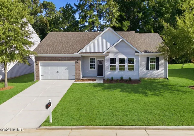 Photo 1 of Single family home for sale at 256 Lake Tyler Dr, New Bern, NC 28560 | MLS# 100582256 | Listing updated on 2026-09-20