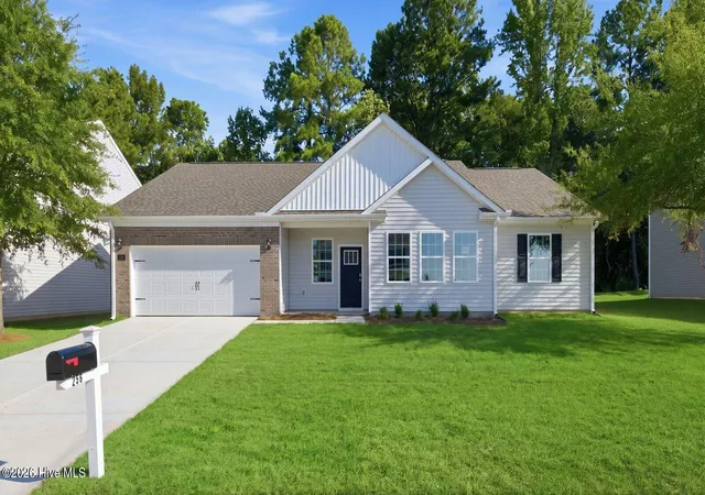 Photo 2 of Single family home for sale at 256 Lake Tyler Dr, New Bern, NC 28560 | MLS# 100582256 | Listing updated on 2026-09-20