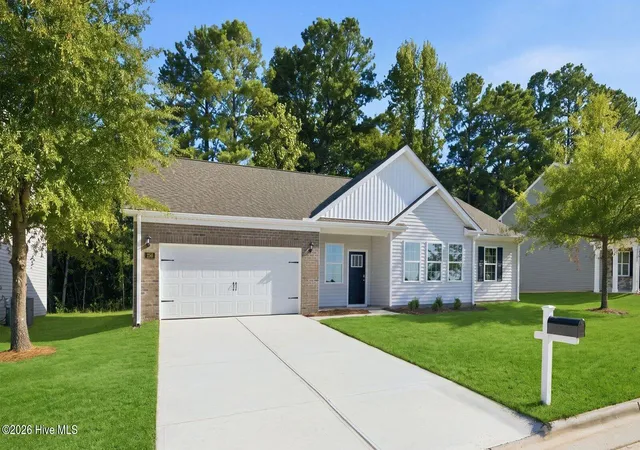 Photo 3 of Single family home for sale at 256 Lake Tyler Dr, New Bern, NC 28560 | MLS# 100582256 | Listing updated on 2026-10-05