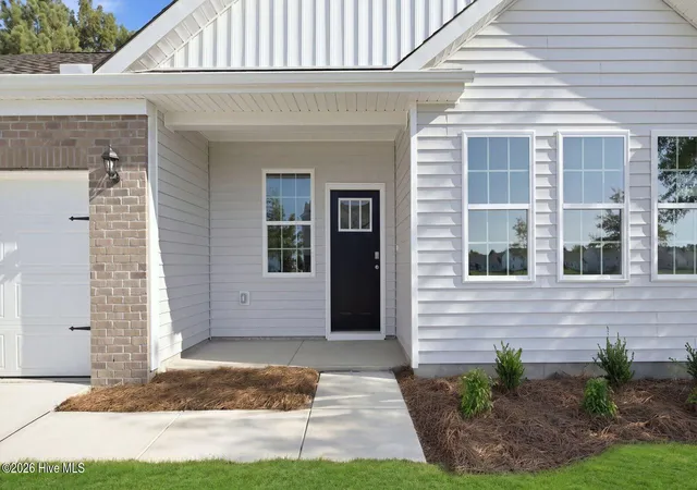 Photo 4 of Single family home for sale at 256 Lake Tyler Dr, New Bern, NC 28560 | MLS# 100582256 | Listing updated on 2026-10-05