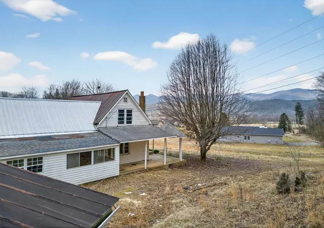 Photo 1 of Single family home for sale at 1917 Fairview Rd, Andrews, NC 28901 | MLS# 98500290 | Listing updated on 2026-08-18