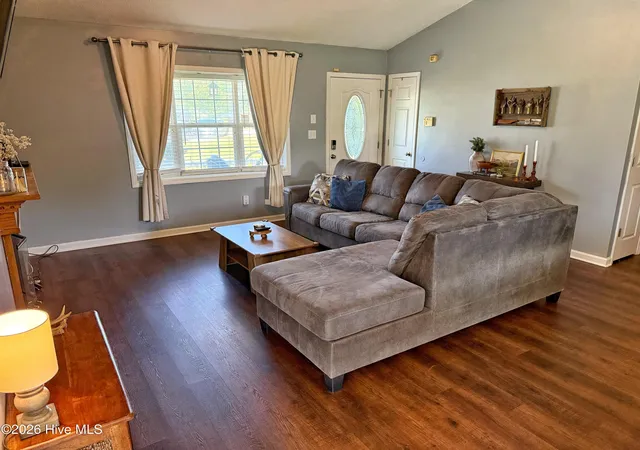 Photo 4 of Single family home for sale at 303 Marcia Ct, Hubert, NC 28539 | MLS# 100594979 | Listing updated on 2026-08-25