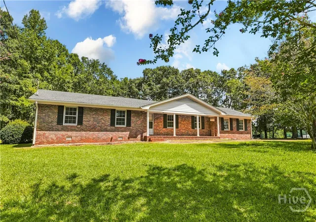 Single family home for sale at 9036 Highway 72 W, Hull, GA 30646 | MLS# CL363115