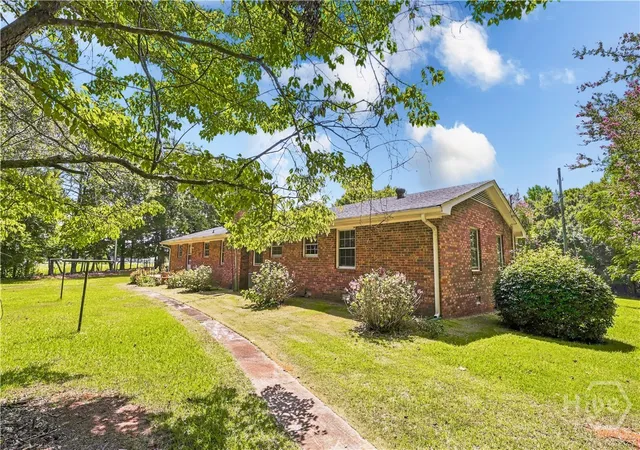 Photo 2 of Single family home for sale at 9036 Highway 72 W, Hull, GA 30646 | MLS# CL363115 | Listing updated on 2026-08-21
