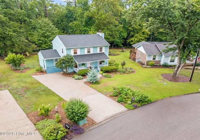 Photo 2 of Single family home for sale at 804 Shawnee Dr, North Augusta, SC 29841 | MLS# 100592101 | Listing updated on 2026-08-23