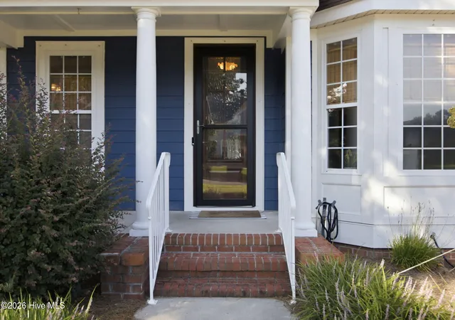 Photo 4 of Single family home for sale at 629 Blue Point Dr, Wilmington, NC 28411 | MLS# 100598001 | Listing updated on 2026-09-21