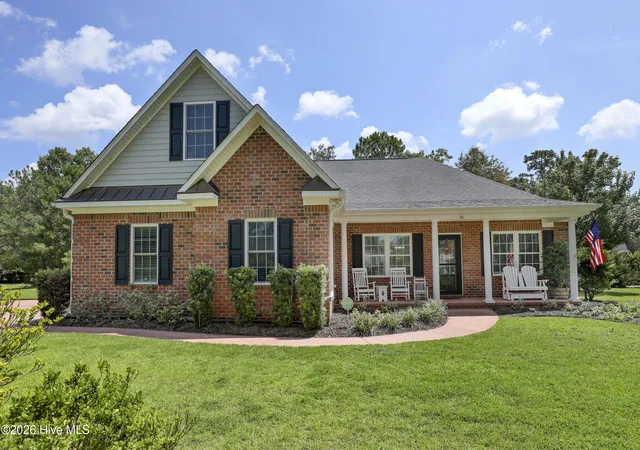 Photo 3 of Single family home for sale at 36 Beaumont Cir, Hampstead, NC 28443 | MLS# 100597830 | Listing updated on 2026-09-20