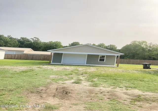 Photo 3 of Single family home for sale at 752 N Carolina 55 Hwy W, New Bern, NC 28560 | MLS# 100557344 | Listing updated on 2026-08-18