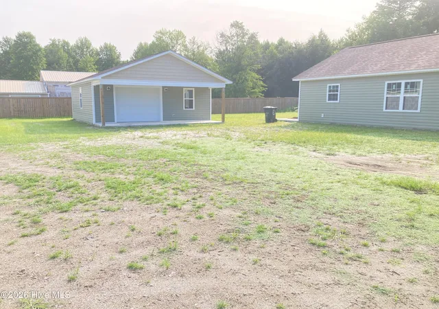 Photo 3 of Single family home for sale at 752 N Carolina 55 Hwy W, New Bern, NC 28560 | MLS# 100557344 | Listing updated on 2026-08-18