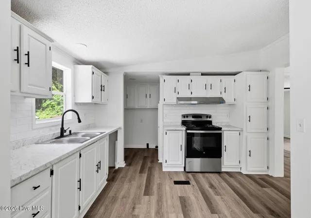 Photo 3 of Manufactured home for sale at 410 Pond View Cir, Hampstead, NC 28443 | MLS# 100599409 | Listing updated on 2026-08-30