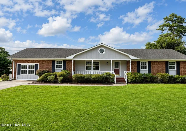 Photo 1 of Single family home for sale at 4622 Dean Dr, Wilmington, NC 28405 | MLS# 100597253 | Listing updated on 2026-09-14