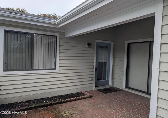 Photo 3 of Townhouse for sale at 5916 Chester St, Wilmington, NC 28405 | MLS# 100594793 | Listing updated on 2026-09-12