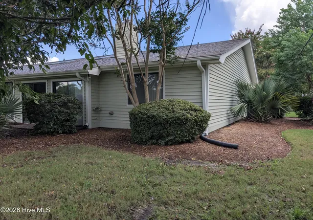Photo 3 of Townhouse for sale at 5916 Chester St, Wilmington, NC 28405 | MLS# 100594793 | Listing updated on 2026-10-01