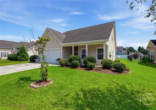 Photo 3 of Single family home for sale at 4 Olde Gate Ct, Pooler, GA 31322 | MLS# SA361987 | Listing updated on 2026-10-19