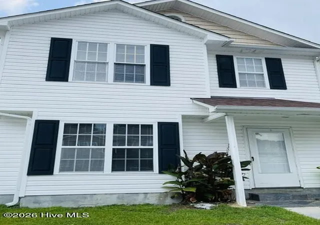 Townhouse for sale at 302 Comanche Trl, Havelock, NC 28532 | MLS# 100591859