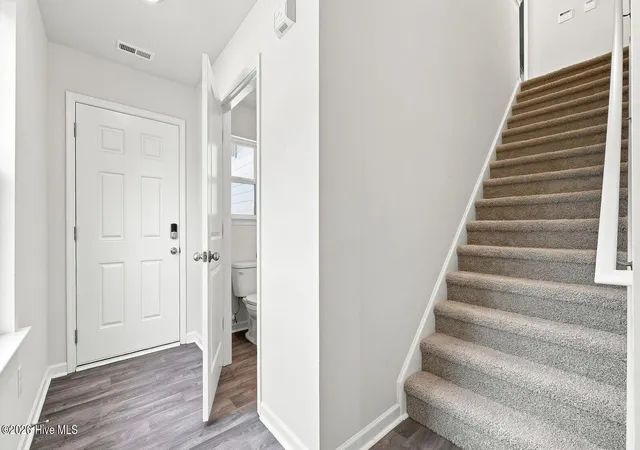 Photo 4 of Single family home for sale at 2100 Montalvan Dr, Greenville, NC 27834 | MLS# 100582103 | Listing updated on 2026-10-08