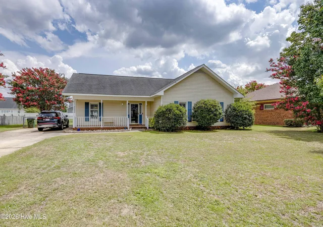 Photo 1 of Single family home for sale at 634 Bayberry Ln, Winterville, NC 28590 | MLS# 100590546 | Listing updated on 2026-09-22
