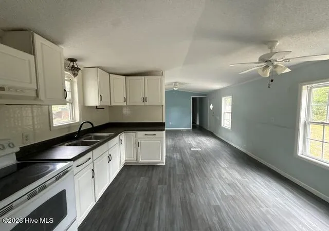Photo 3 of Manufactured home for sale at 336 Old Folkstone Rd, Holly Ridge, NC 28445 | MLS# 100598688 | Listing updated on 2026-08-25
