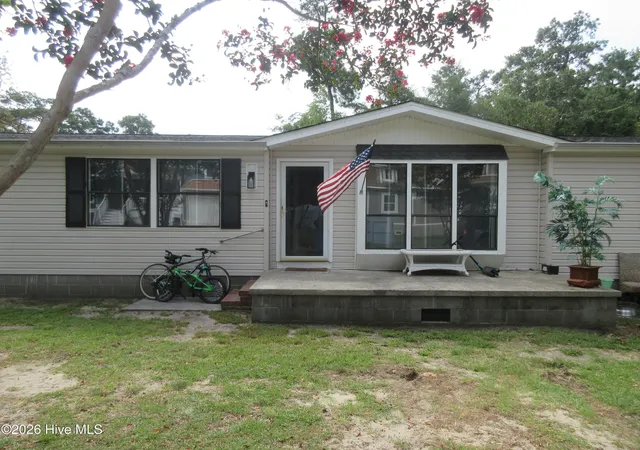 Photo 1 of Single family home for sale at 113 Briggs St, Jarvisburg, NC 27947 | MLS# 100598272 | Listing updated on 2026-08-22