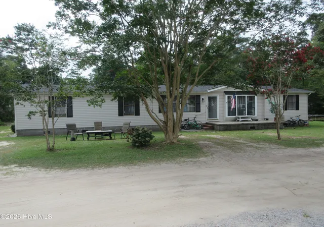 Photo 3 of Single family home for sale at 113 Briggs St, Jarvisburg, NC 27947 | MLS# 100598272 | Listing updated on 2026-08-22