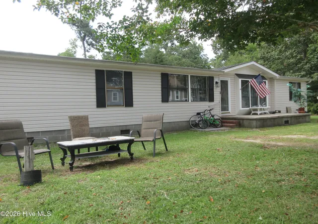 Photo 3 of Single family home for sale at 113 Briggs St, Jarvisburg, NC 27947 | MLS# 100598272 | Listing updated on 2026-08-22