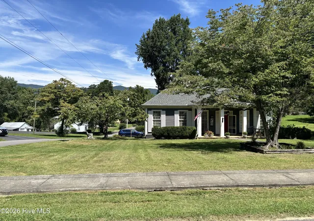 Photo 2 of Single family home for sale at 55 Aquone Rd, Andrews, NC 28901 | MLS# 100598345 | Listing updated on 2026-08-23