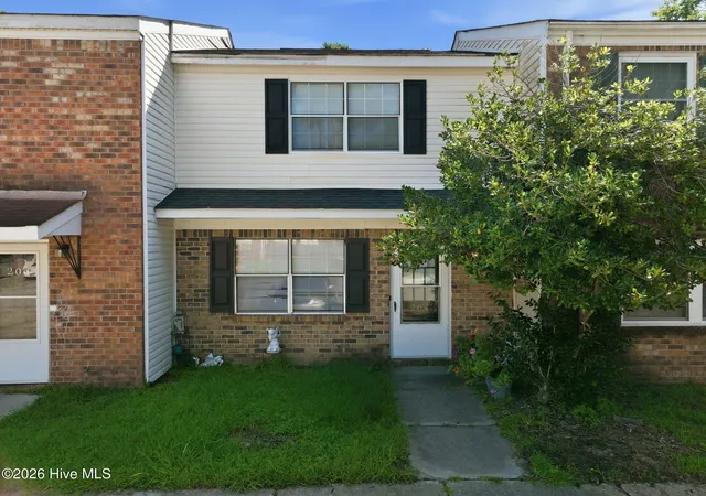Photo 1 of Townhouse for sale at 204 Myrtlewood Cir, Jacksonville, NC 28546 | MLS# 100595107 | Listing updated on 2026-08-24