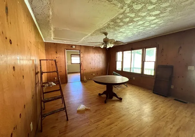 Photo 3 of Single family home for sale at 1050 Us Hwy 19, Topton, NC 28781 | MLS# 98543917 | Listing updated on 2026-08-18