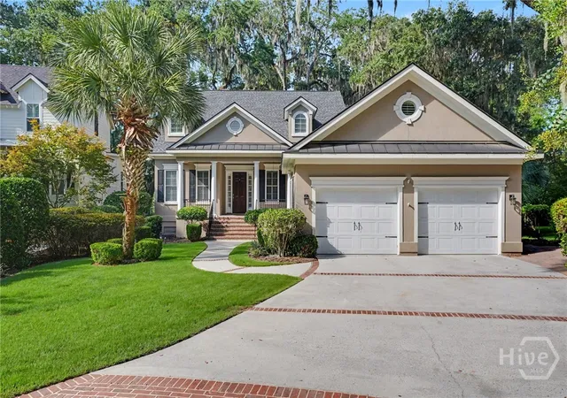 Photo 2 of Single family home for sale at 8 Fore Royal Cir, Savannah, GA 31411 | MLS# SA363065 | Listing updated on 2026-09-16