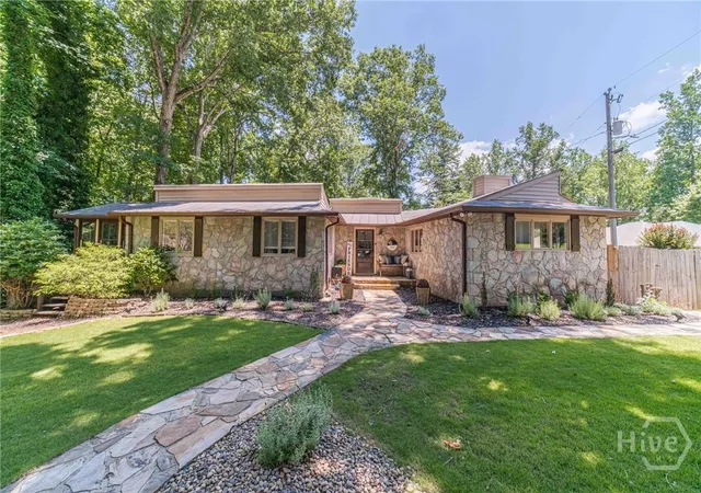 Photo 1 of Single family home for sale at 45 Lakepoint Dr, Dawsonville, GA 30534 | MLS# CL358363 | Listing updated on 2026-08-18
