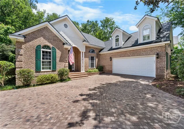 Photo 3 of Single family home for sale at 39 White Oak Blf, Savannah, GA 31405 | MLS# SA362203 | Listing updated on 2026-08-21