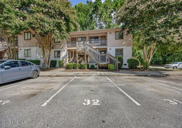 Photo 2 of Condo for sale at 522 S Kerr Ave #Apt 32, Wilmington, NC 28403 | MLS# 100598070 | Listing updated on 2026-09-17