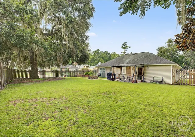 Photo 3 of Single family home for sale at 2 St Ives Pl, Savannah, GA 31419 | MLS# SA361392 | Listing updated on 2026-09-29