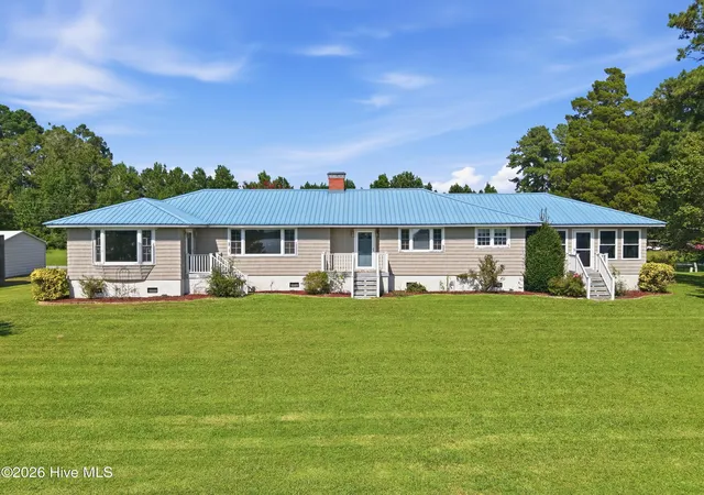Photo 3 of Single family home for sale at 835 Foreman Ln, Belhaven, NC 27810 | MLS# 100598653 | Listing updated on 2026-09-01