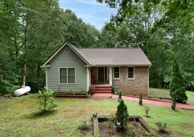 Photo 4 of Single family home for sale at 125 Jess Hooper Dr, Hayesville, NC 28904 | MLS# 98525349 | Listing updated on 2026-08-18
