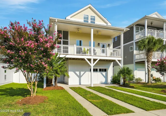 Photo 3 of Single family home for sale at 1231 Pinfish Ln, Carolina Beach, NC 28428 | MLS# 100596269 | Listing updated on 2026-09-20