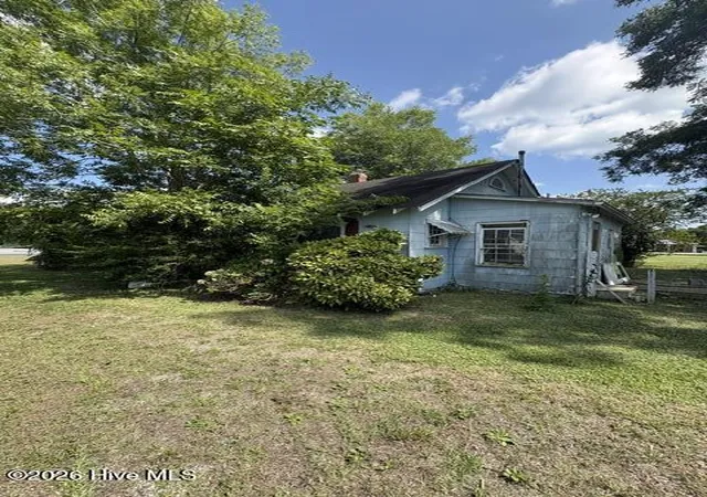Photo 3 of Single family home for sale at 226 S 5th Street, Aurora, NC 27806 | MLS# 100593908 | Listing updated on 2026-09-17