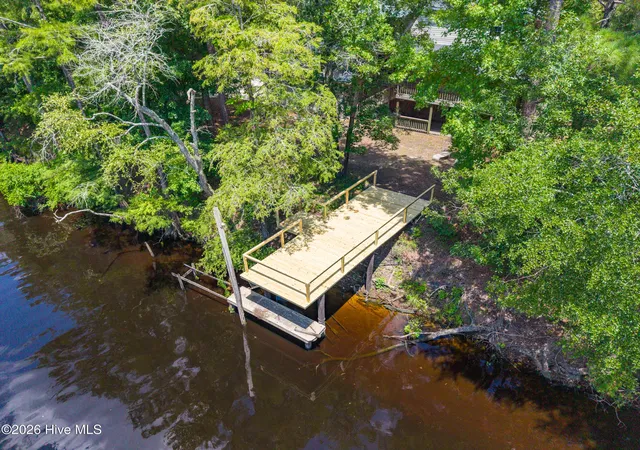 Photo 4 of Single family home for sale at 975 River Bnd Dr, Burgaw, NC 28425 | MLS# 100584304 | Listing updated on 2026-09-16